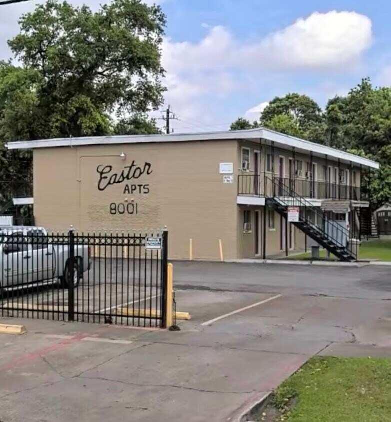 Building Photo - 8001 Easton St