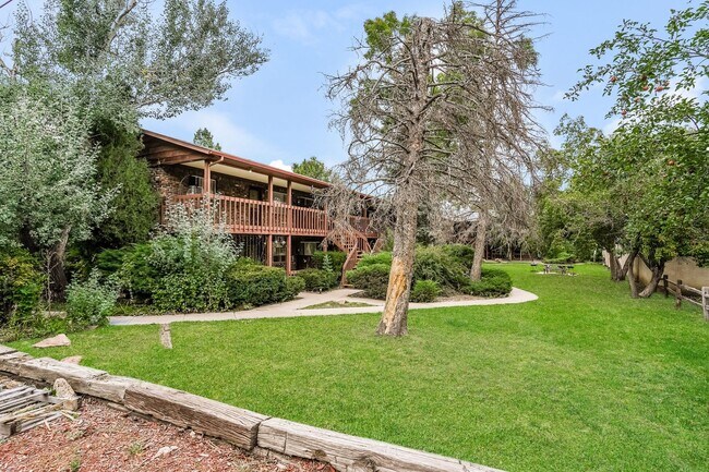 Foto del edificio - 64 Newport Circle