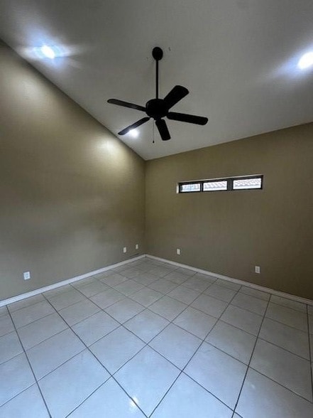 Foto del edificio - 1120 Crown Ridge