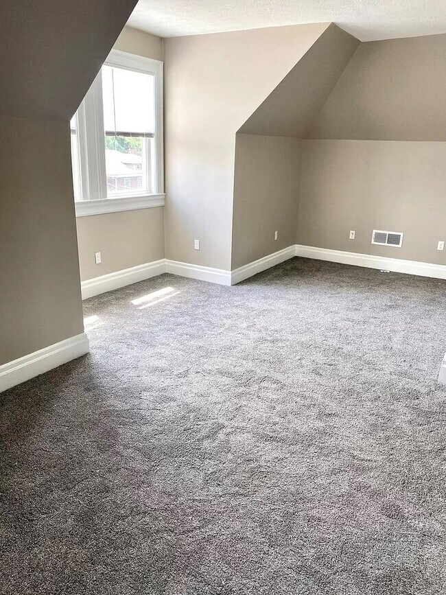 Foto del edificio - 1706 Termon Ave