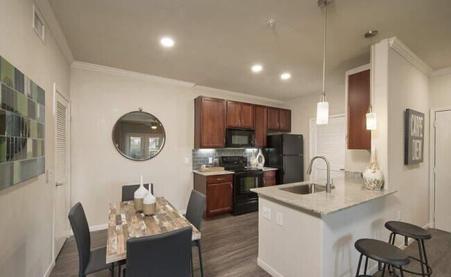 Building Photo - 2 bedroom in Pearland TX 77584