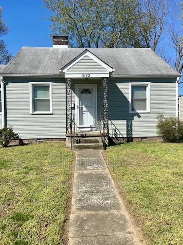 Primary Photo - 610 Colonial Ave