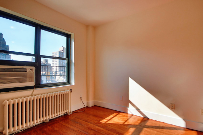 Foto del edificio - 11 Waverly Pl
