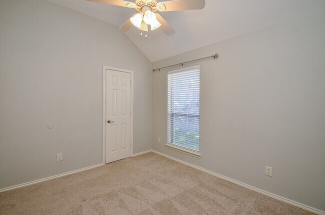 Foto del edificio - 26006 Palmdale Estate Dr