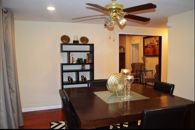 Building Photo - Takoma Park