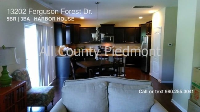 Building Photo - 13202 Ferguson Forest Dr