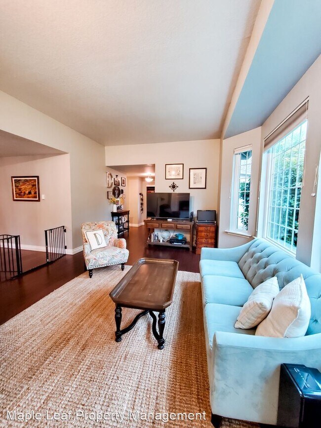 Building Photo - 5 br, 2.5 bath House - 2210 214th Pl SW