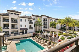 Building Photo - 1030 3rd Ave S