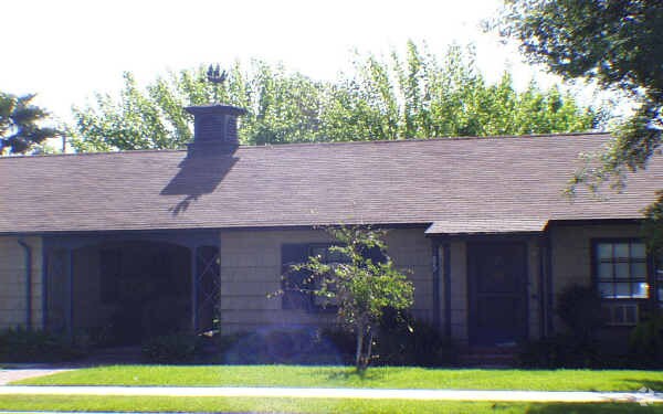 Building Photo - 877-899 S Marengo Ave