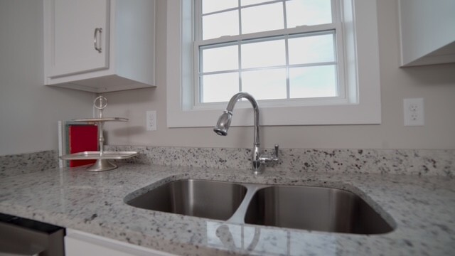 Kitchen Sink w Window - 2350 Filiatreau Lane