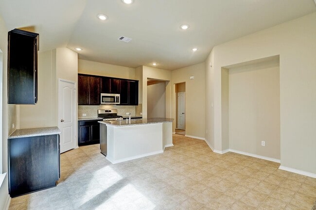 Building Photo - 8811 Trenton Landing Ln