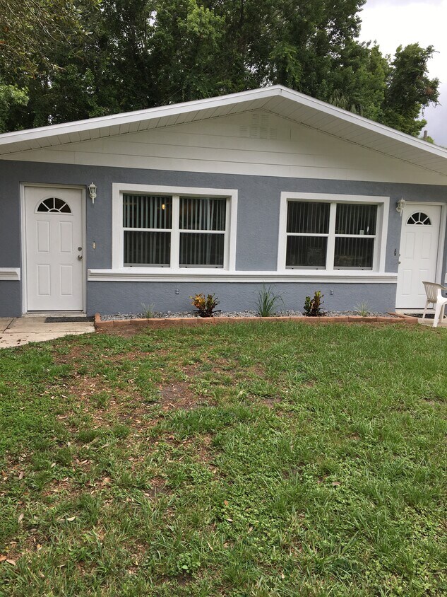 Duplex - 2280 S Sandburg Pt