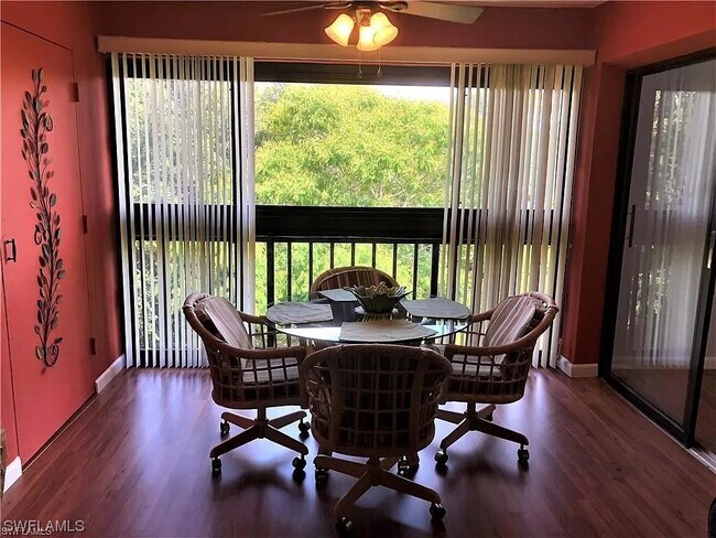 Foto del edificio - 6110 Whiskey Creek Dr