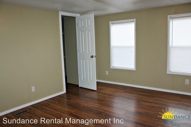 Building Photo - 3 br, 2 bath House - 5347 Shoffner Boulevard