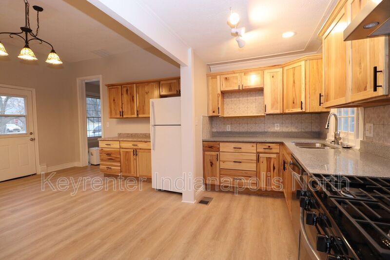 Primary Photo - 7110 Pollard St