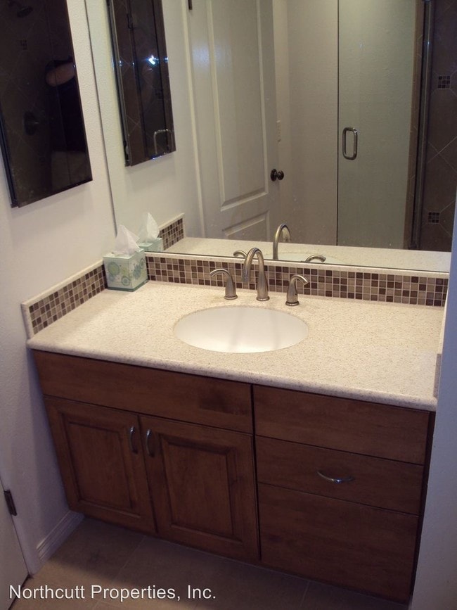 Building Photo - 12164 Rancho Bernardo Rd