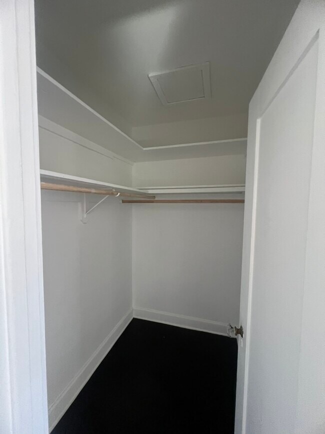 Foto del edificio - 1234 Keniston Ave