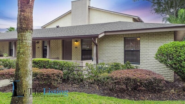 Building Photo - 2898 Plaza Terrace Dr