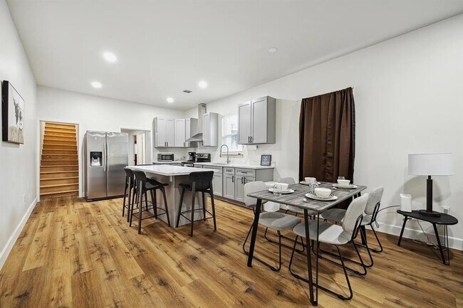 Foto del edificio - 2304 Chapman St