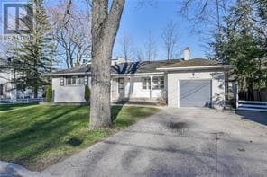 Building Photo - 112 Academy St