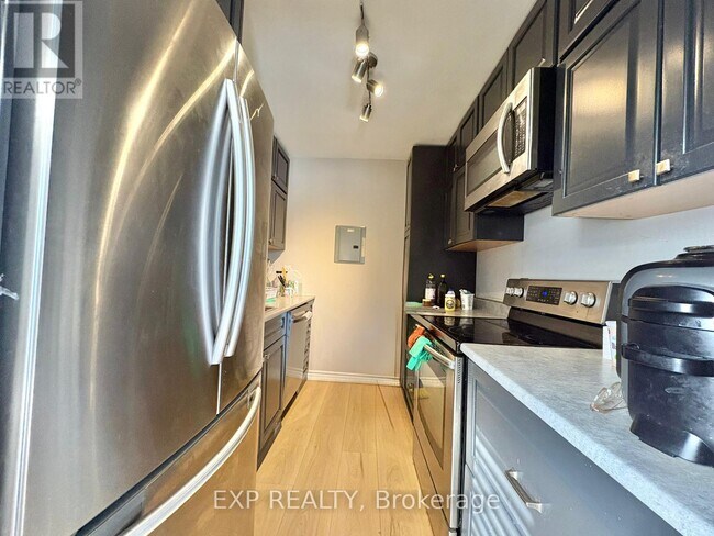 Photo du bâtiment - 25 Paisley Blvd E