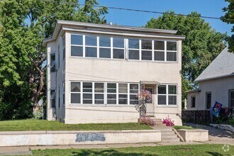Building Photo - 803-803 5th Ave SE
