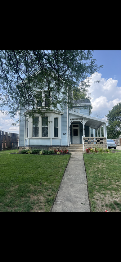 Exterior of house - 10 Parkway Ave