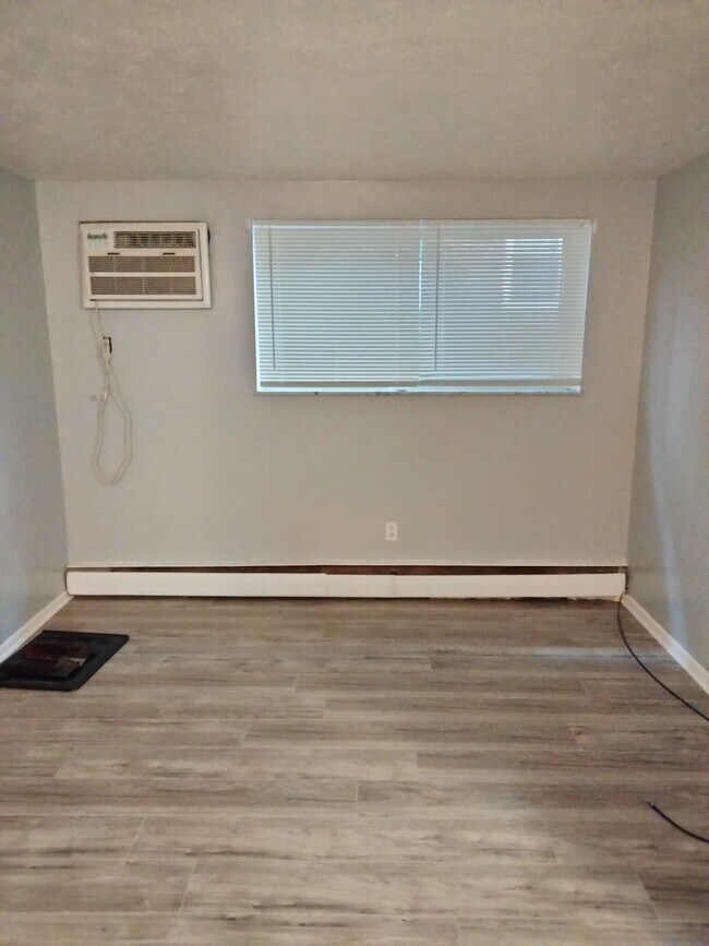 Foto del edificio - 3778 W 33rd St