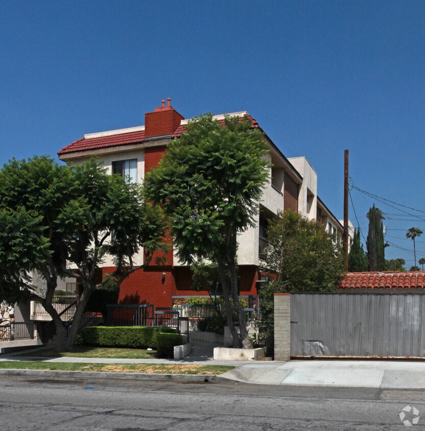 Building Photo - 1173 Justin Ave