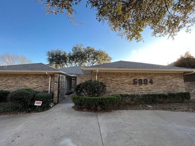 Foto principal - 6004 Canyon Springs Rd