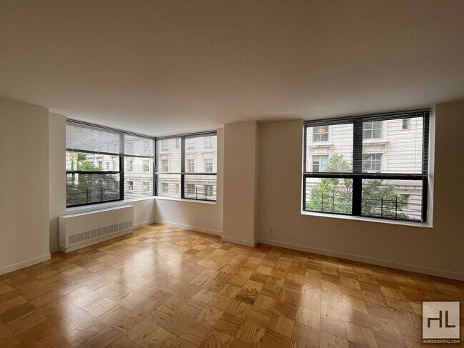 Building Photo - West 87th Street