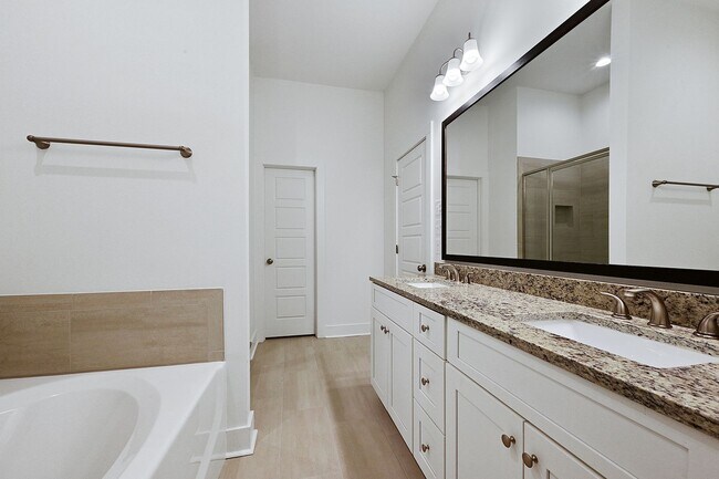 Foto del edificio - Stunning Townhome in the heart of Baton Rouge