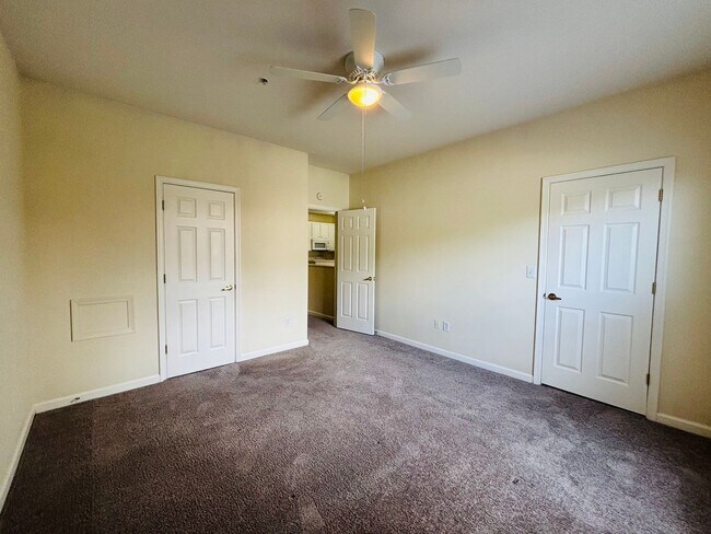 Foto del edificio - 215 S Knollwood Dr