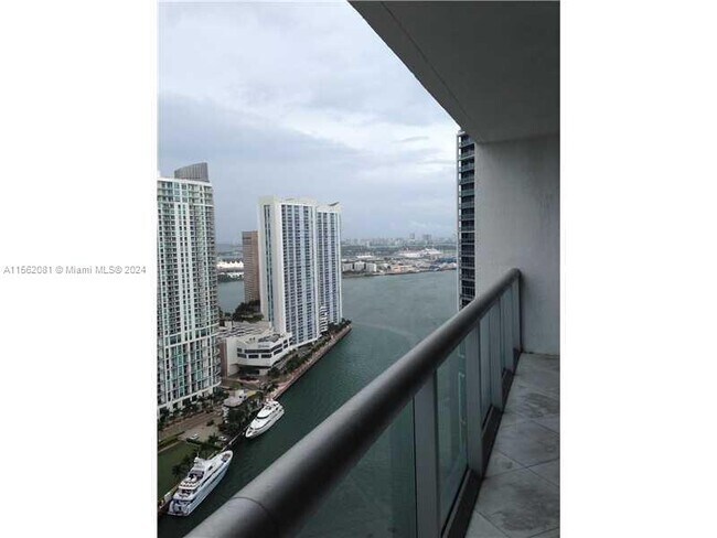 Building Photo - 485 Brickell Ave