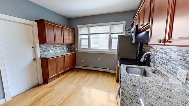 Building Photo - 635 Dorchester Ave