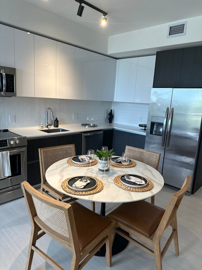 Foto del edificio - 20540 NW 17th Ave