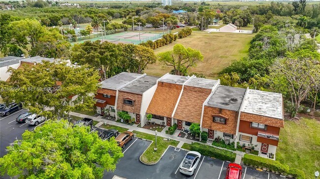 Foto del edificio - 2133 N 14th Ave