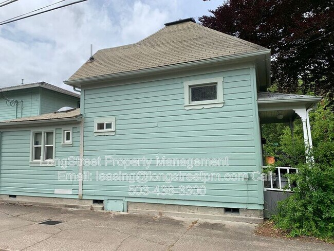 Foto del edificio - 950 SW Jefferson Ave