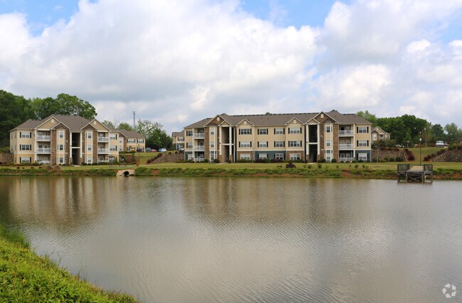 Complejo - Summer Lake Apartments