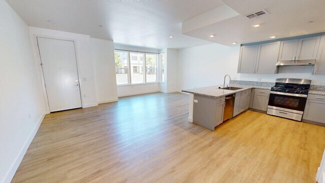 Entrada - West End Townhomes