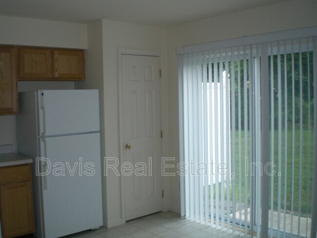 Building Photo - 11 Shiloh Ln