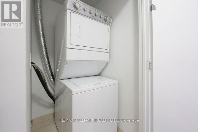 Building Photo - 16 McAdam Ave