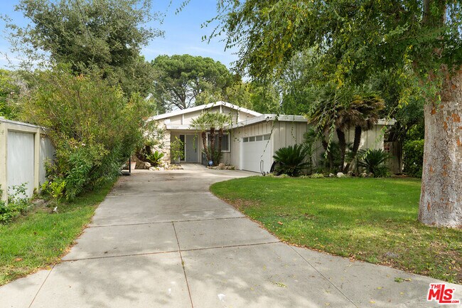 Building Photo - 12237 Hesby St