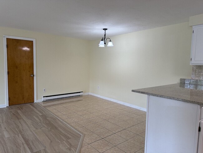 Building Photo - 11 Hulbert Rd