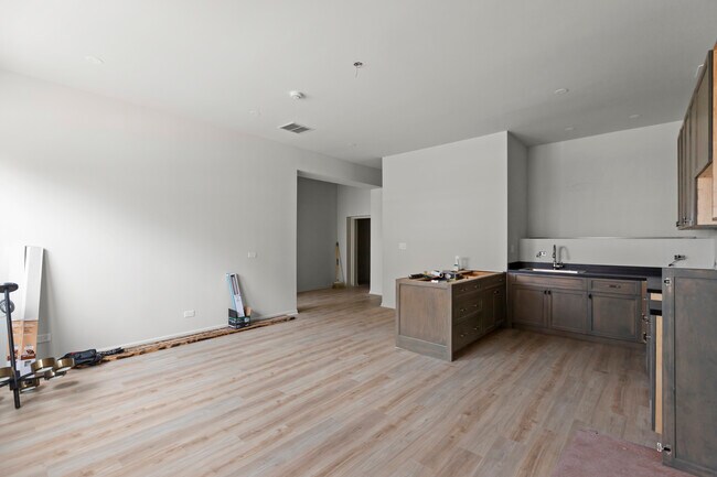 Foto del edificio - 3121 N California Ave