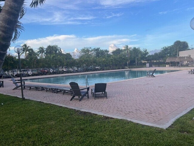 Foto del edificio - 8600 SW 133rd Avenue Rd