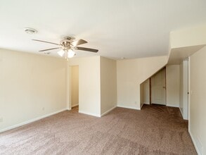 Building Photo - 417 16th St NE