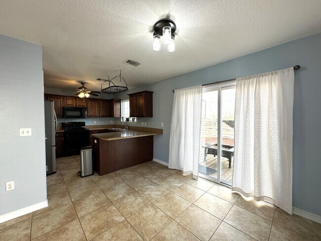 Foto del edificio - 417 Eisenhower Dr