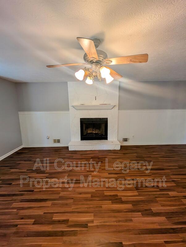 Foto del edificio - 2840 Spring Ridge Cir
