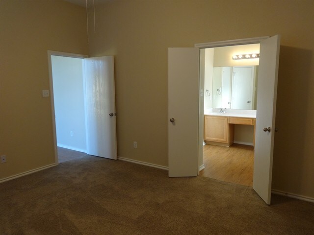 Foto del edificio - 3020 Prairie Hill Ln